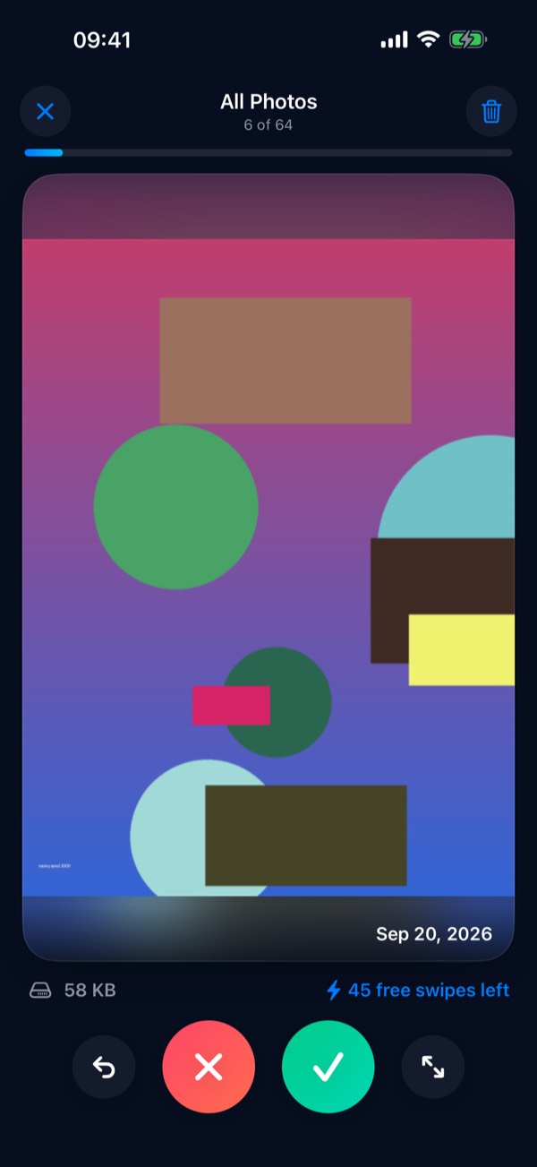 Roomy screenshot: Swipe left to delete, right to keep